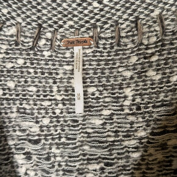 Free People Open Front Sleeveless Fringe Hem Vest Sweater Top Boho Bohemian O/S - Picture 5 of 13